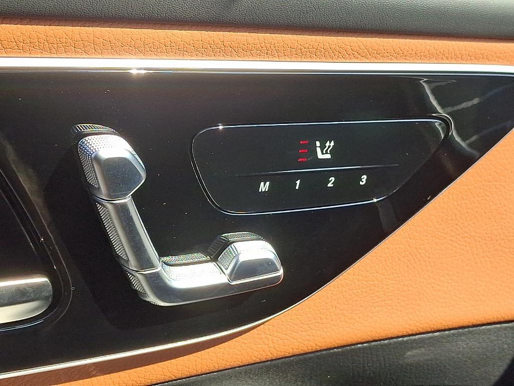 new 2025 Mercedes-Benz GLC 300 car, priced at $57,800