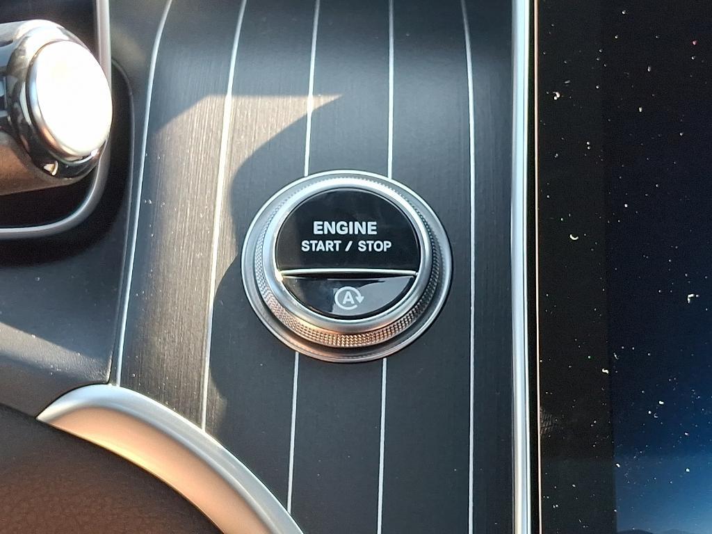 new 2025 Mercedes-Benz GLC 300 car, priced at $57,800