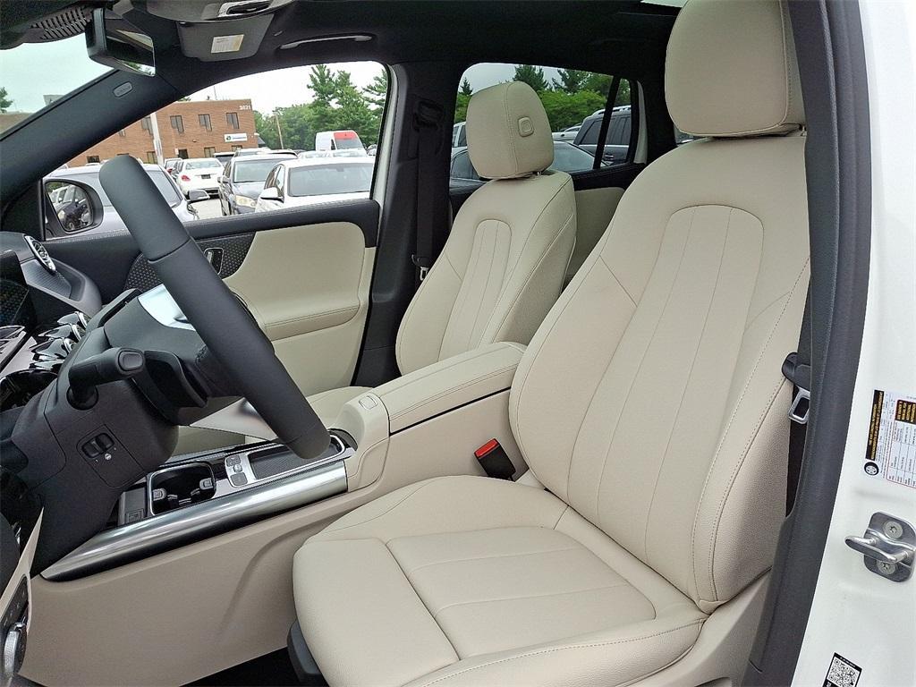 new 2026 Mercedes-Benz GLA 250 car, priced at $49,190