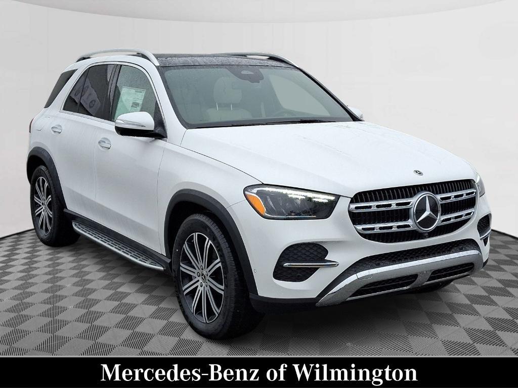 new 2025 Mercedes-Benz GLE 450 car, priced at $78,615