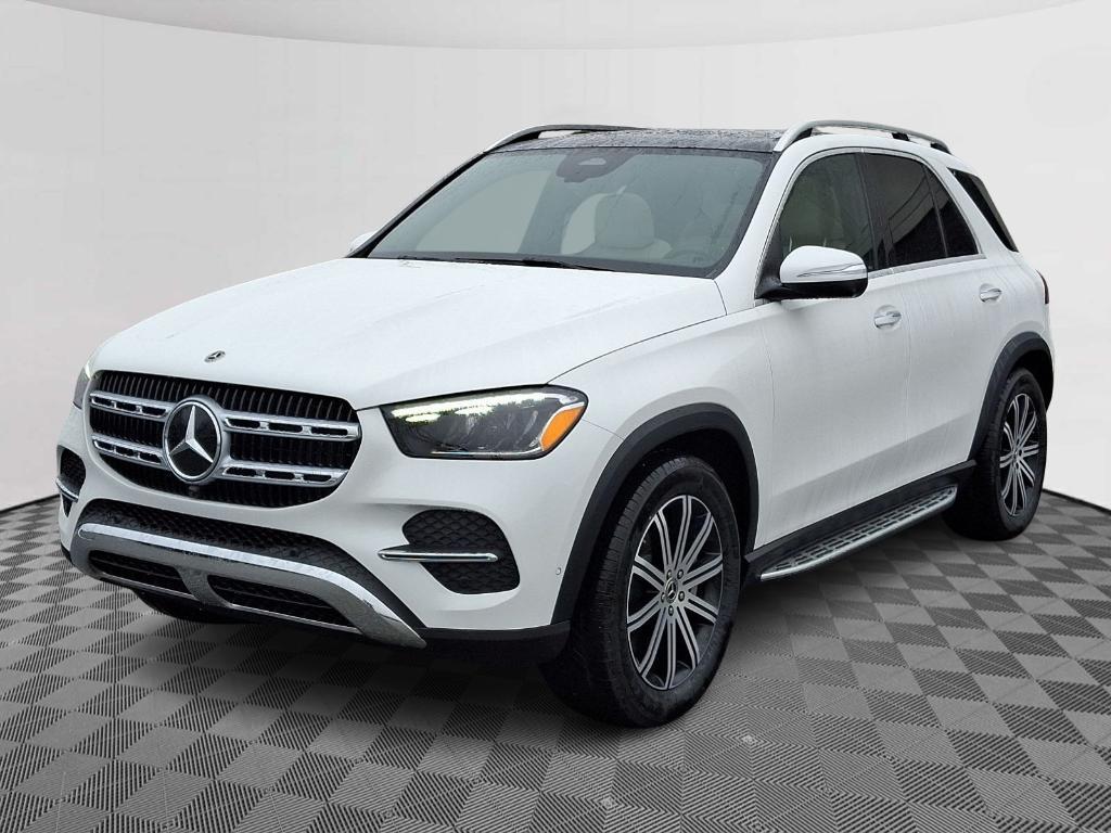 new 2025 Mercedes-Benz GLE 450 car, priced at $78,615