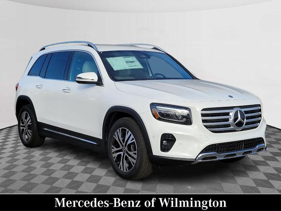 new 2024 Mercedes-Benz GLB 250 car, priced at $47,800