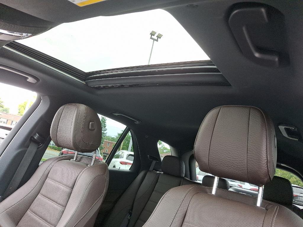 used 2022 Mercedes-Benz GLE 350 car, priced at $43,900