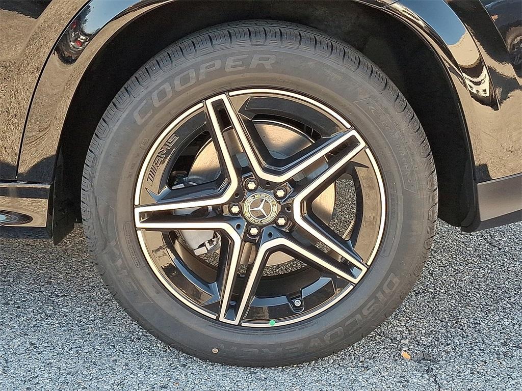 new 2026 Mercedes-Benz GLE 450 car, priced at $81,685