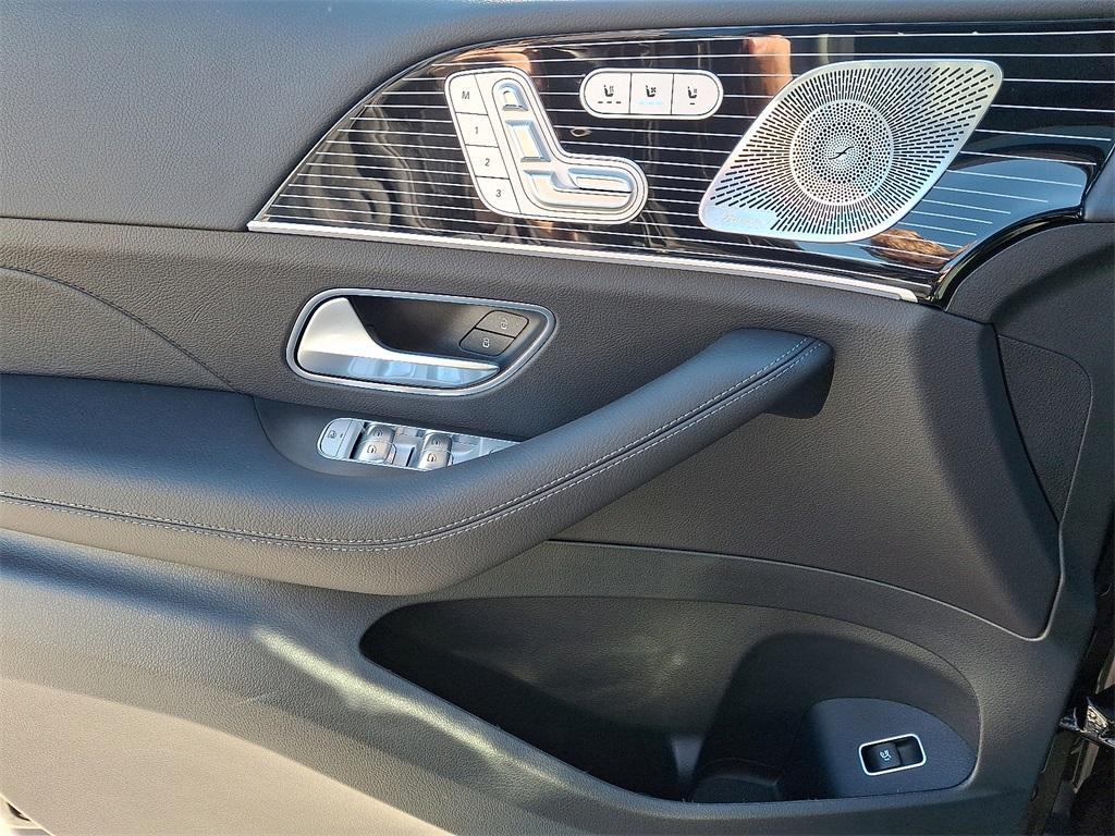 new 2026 Mercedes-Benz GLE 450 car, priced at $81,685