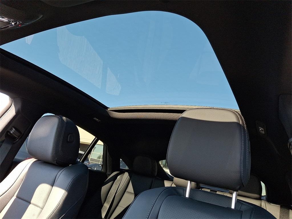 new 2026 Mercedes-Benz GLE 450 car, priced at $81,685