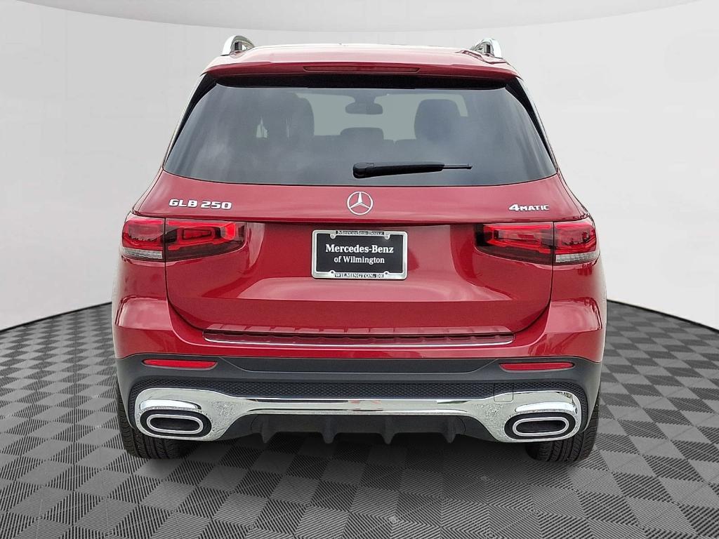 used 2022 Mercedes-Benz GLB 250 car, priced at $33,900