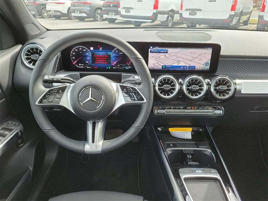 new 2024 Mercedes-Benz GLB 250 car, priced at $52,115
