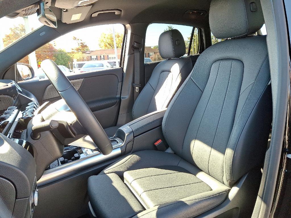 used 2025 Mercedes-Benz GLA 250 car, priced at $46,650