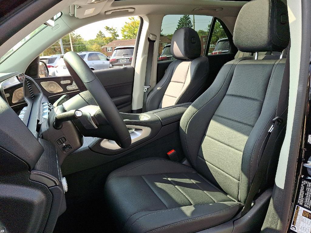 new 2026 Mercedes-Benz GLE 450 car, priced at $78,580