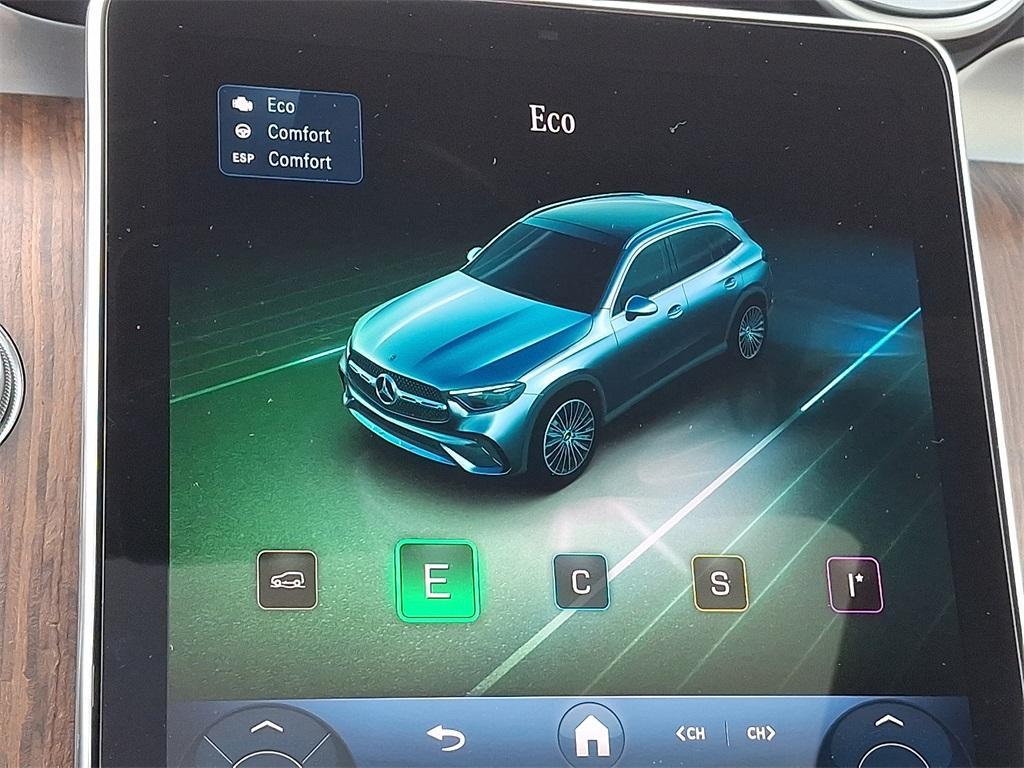 new 2025 Mercedes-Benz GLC 300 car, priced at $57,100