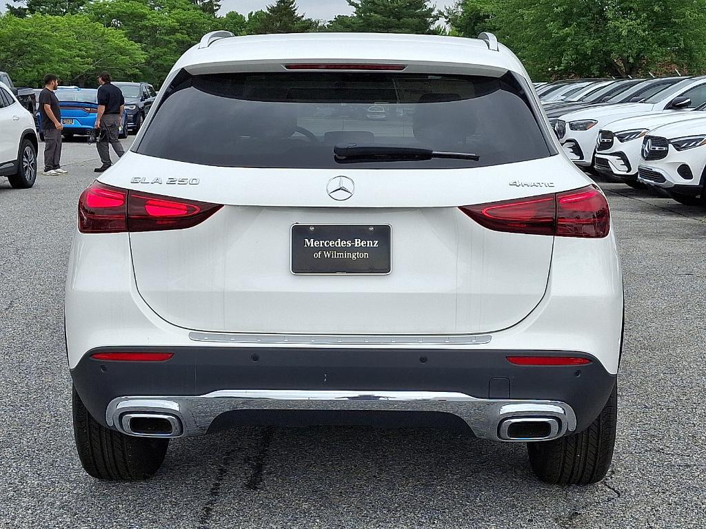 new 2025 Mercedes-Benz GLA 250 car