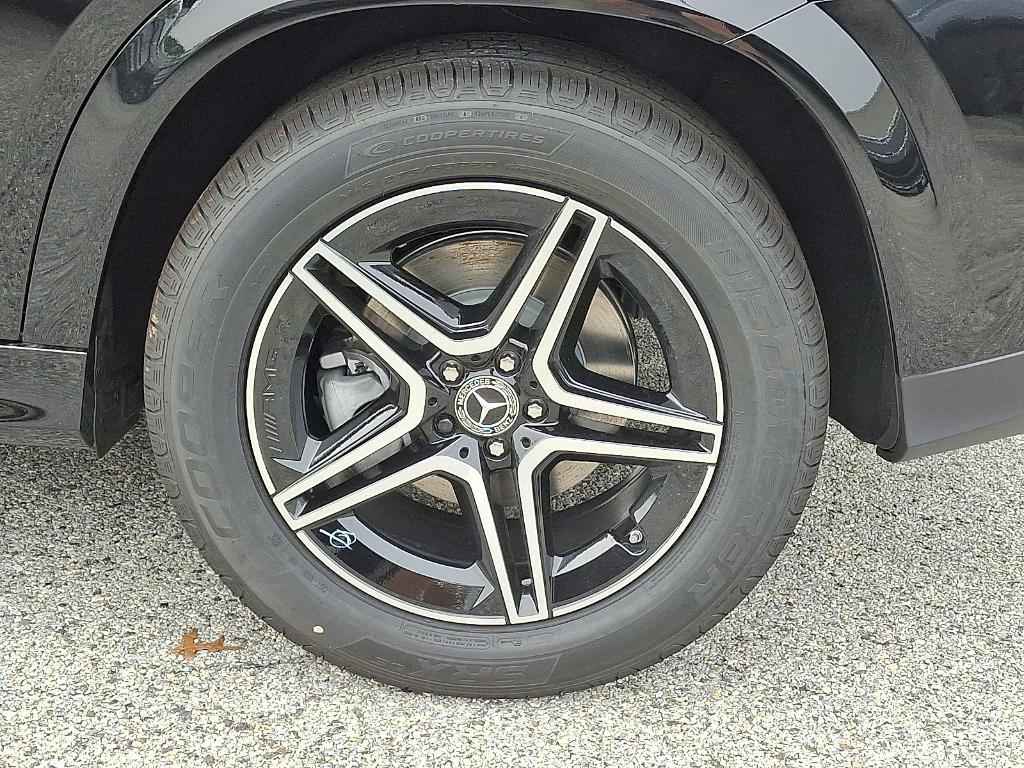 new 2026 Mercedes-Benz GLE 450 car, priced at $85,520