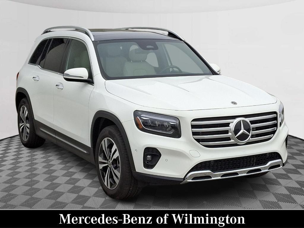 used 2024 Mercedes-Benz GLB 250 car, priced at $43,900