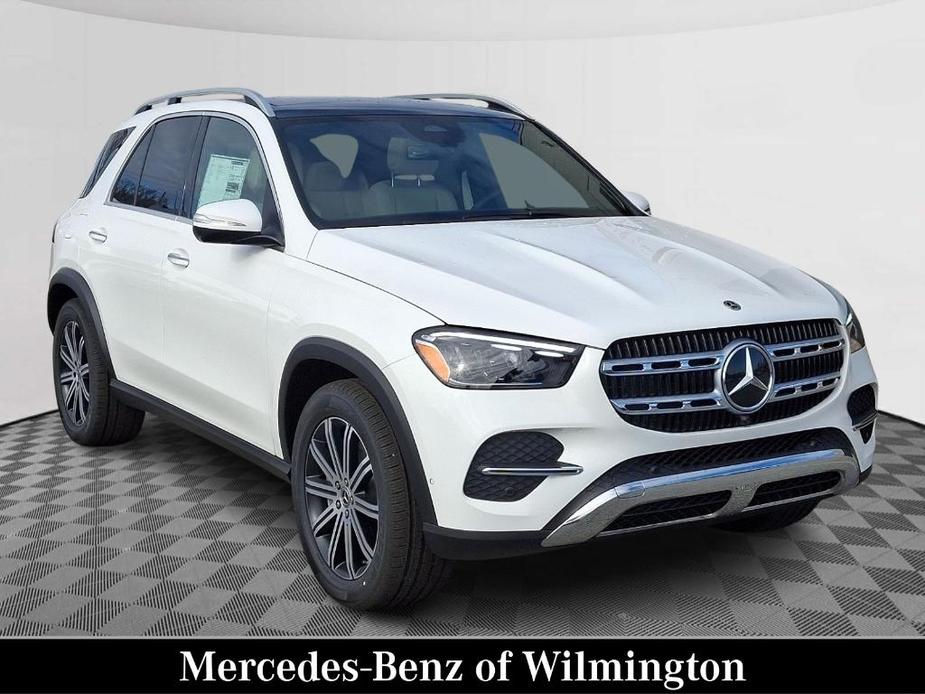 new 2025 Mercedes-Benz GLE 450 car, priced at $75,795