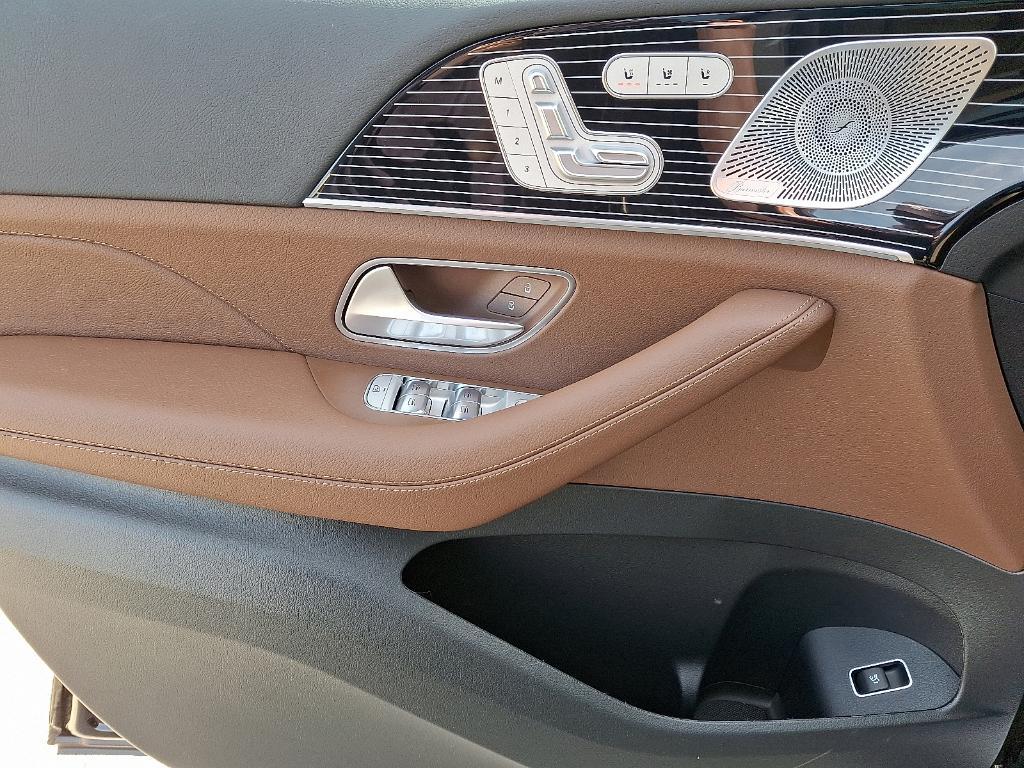 new 2026 Mercedes-Benz GLS 450 car