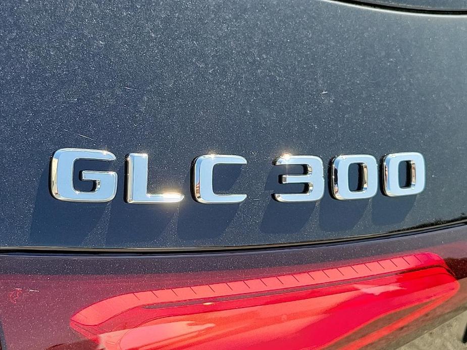 new 2025 Mercedes-Benz GLC 300 car, priced at $61,485