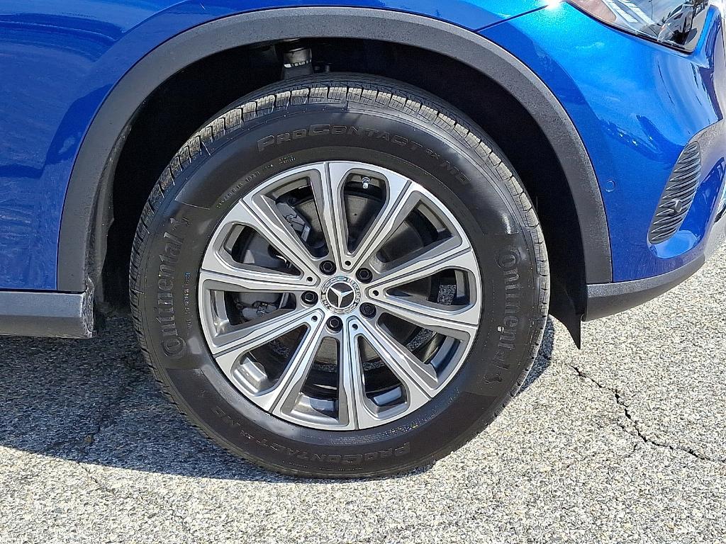 used 2025 Mercedes-Benz GLC 300 car, priced at $49,900