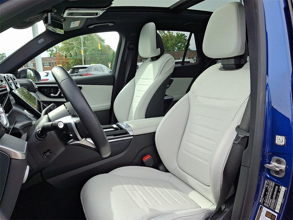 used 2025 Mercedes-Benz GLC 300 car, priced at $61,295