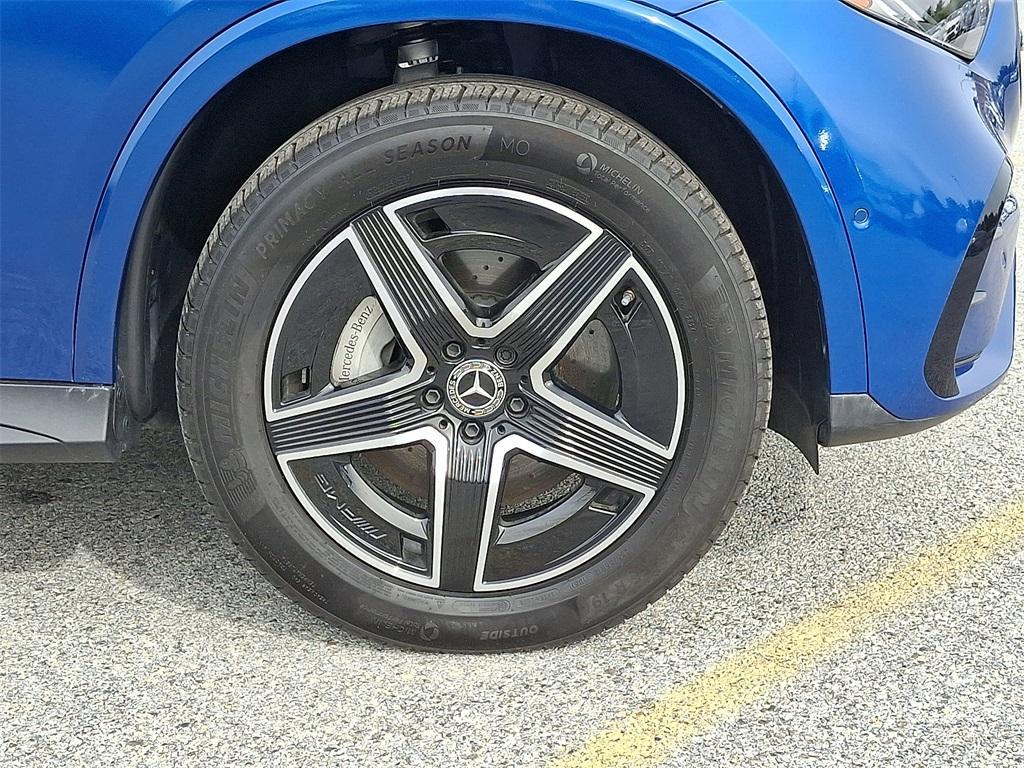 used 2025 Mercedes-Benz GLC 300 car, priced at $61,295