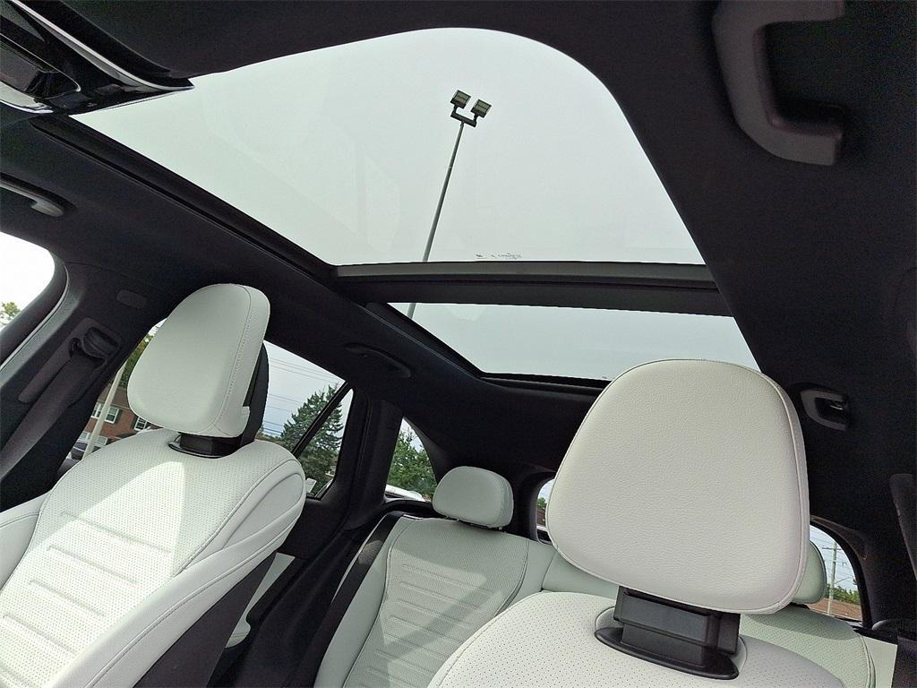 used 2025 Mercedes-Benz GLC 300 car, priced at $61,295