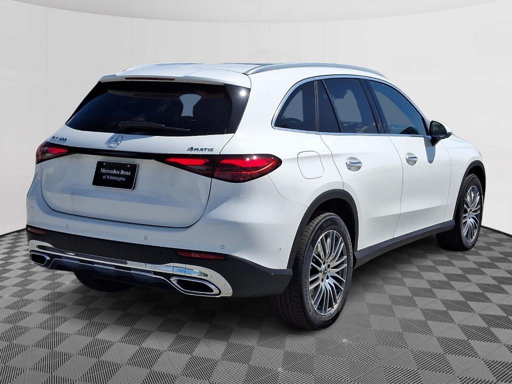new 2025 Mercedes-Benz GLC 300 car