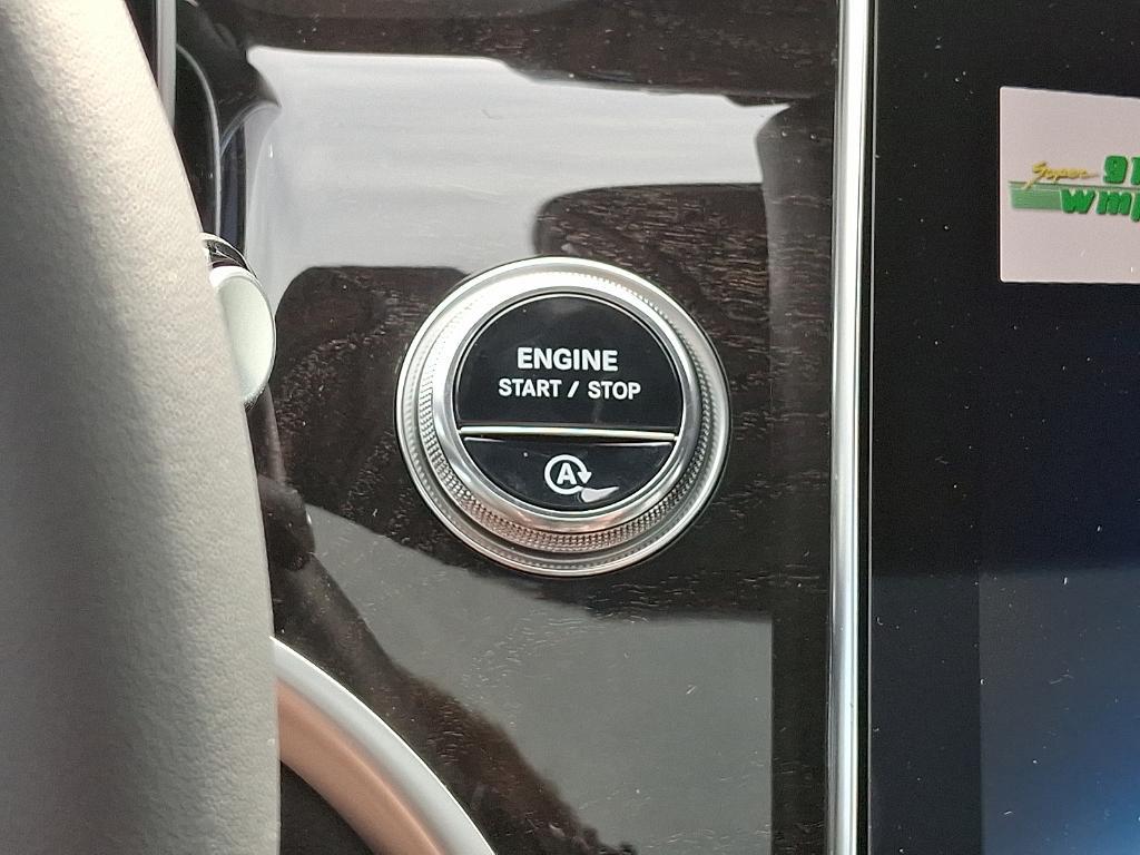 new 2025 Mercedes-Benz GLC 300 car, priced at $54,185