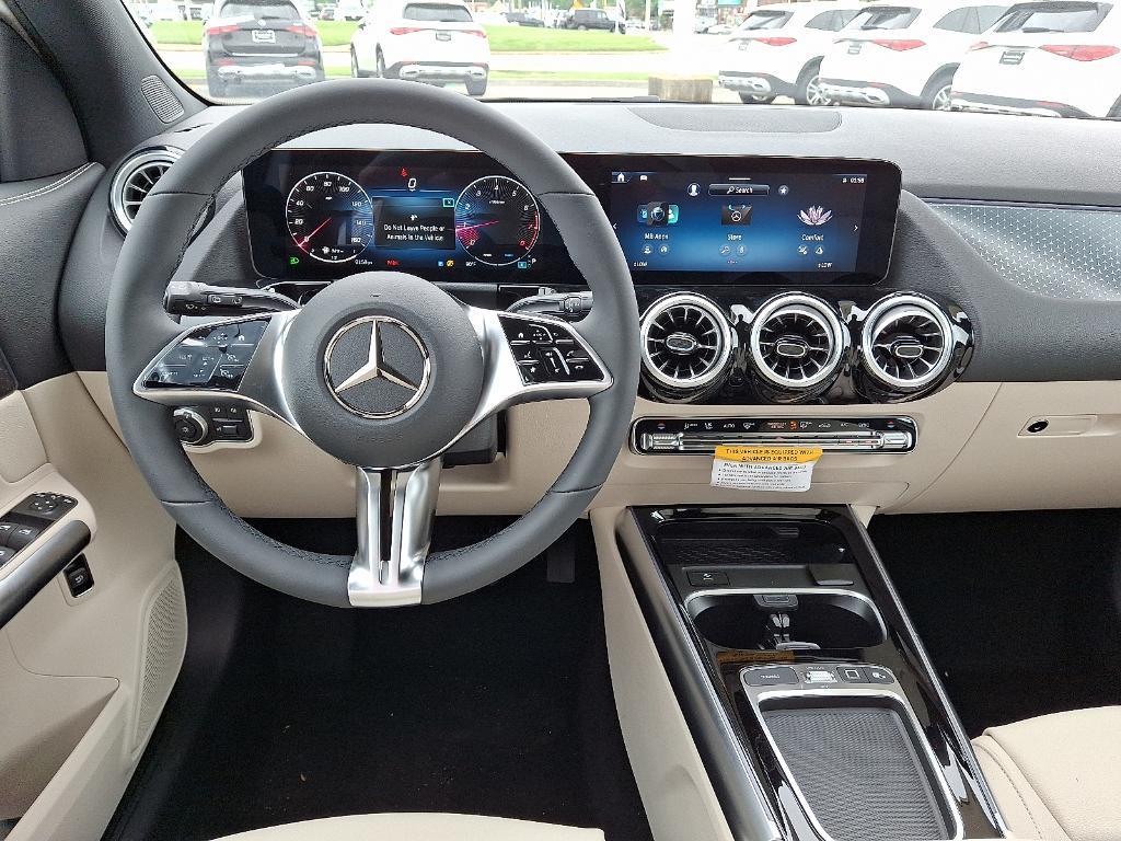 new 2025 Mercedes-Benz GLA 250 car