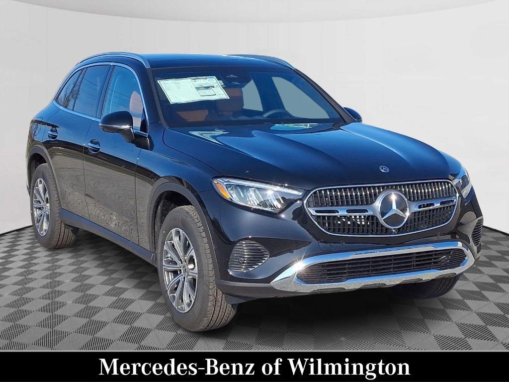 new 2025 Mercedes-Benz GLC 300 car