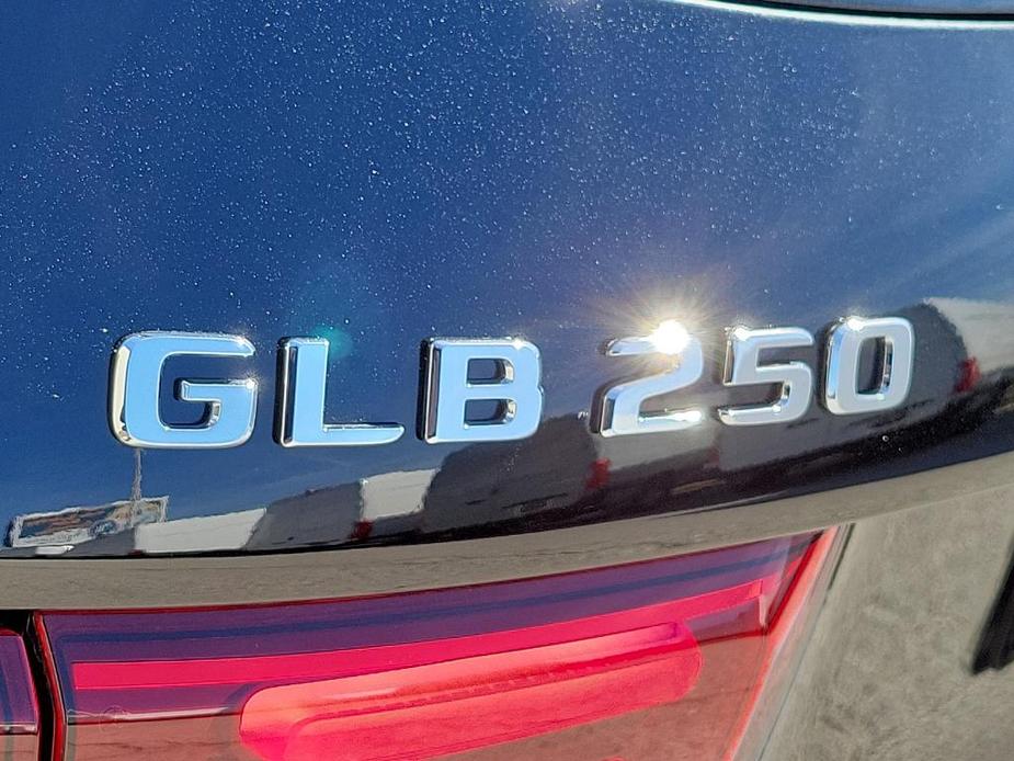 new 2024 Mercedes-Benz GLB 250 car, priced at $54,865