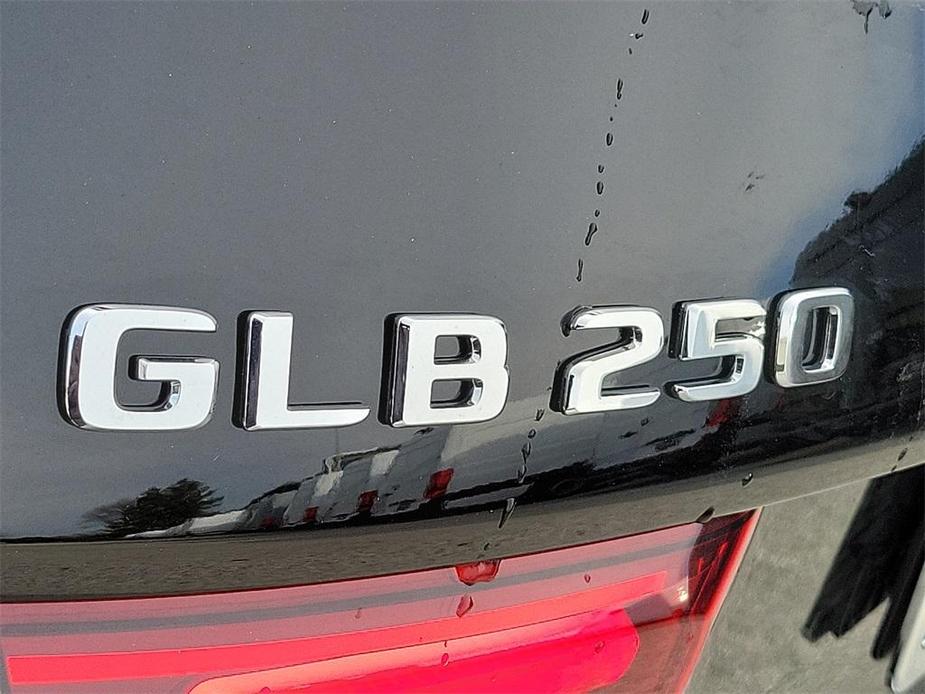 new 2024 Mercedes-Benz GLB 250 car, priced at $55,040