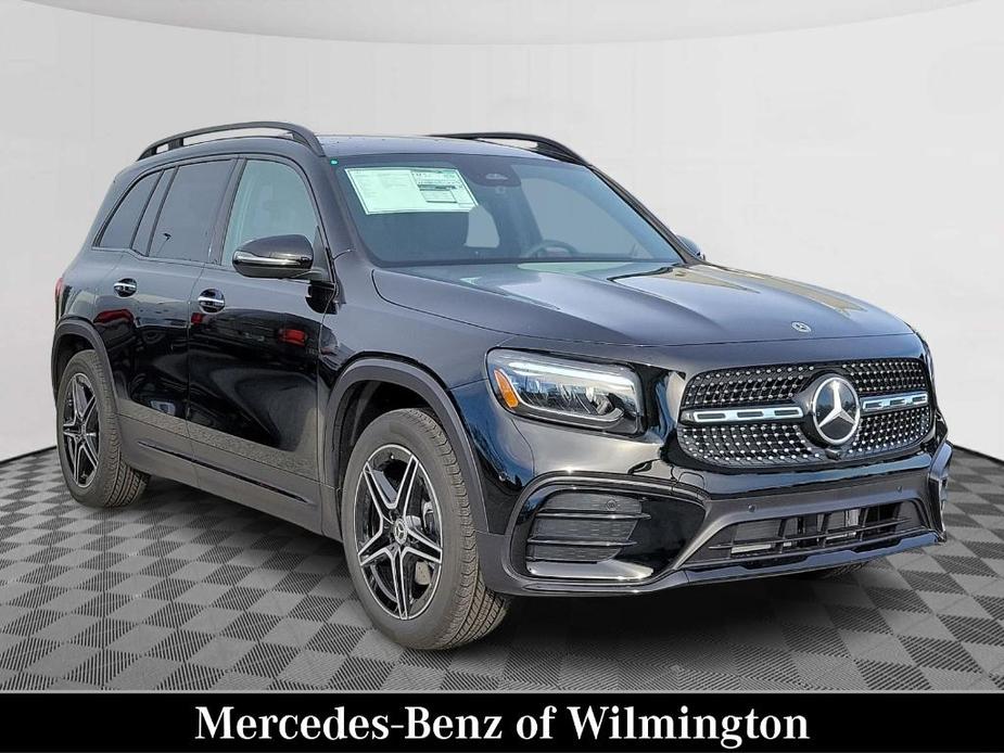 new 2024 Mercedes-Benz GLB 250 car, priced at $55,040