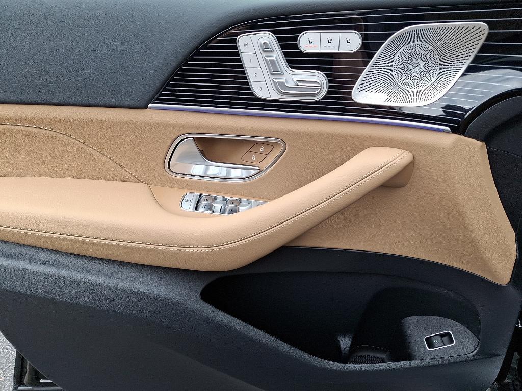 new 2026 Mercedes-Benz GLS 450 car