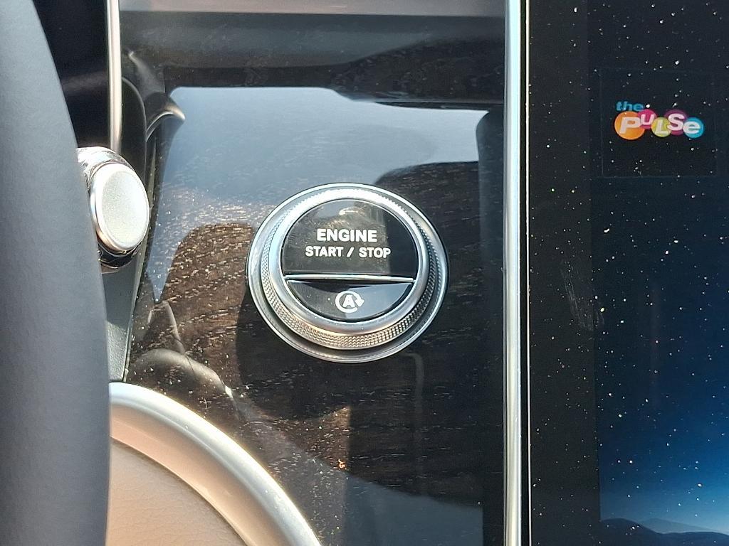 new 2025 Mercedes-Benz GLC 300 car, priced at $55,535