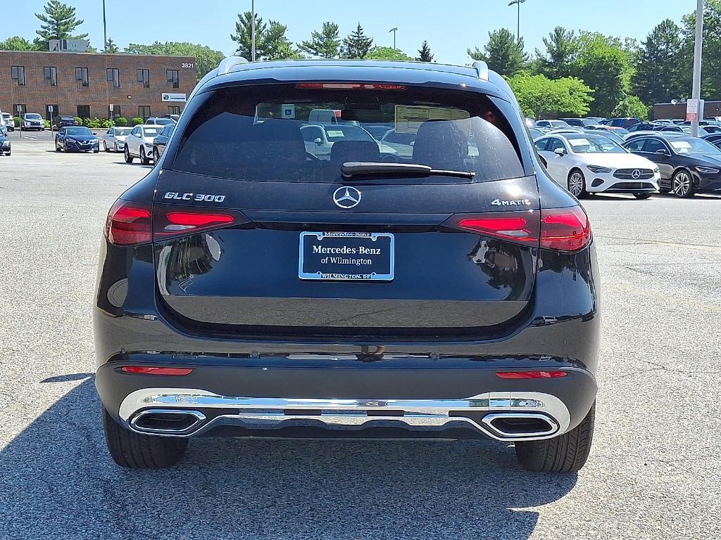 new 2025 Mercedes-Benz GLC 300 car, priced at $55,535