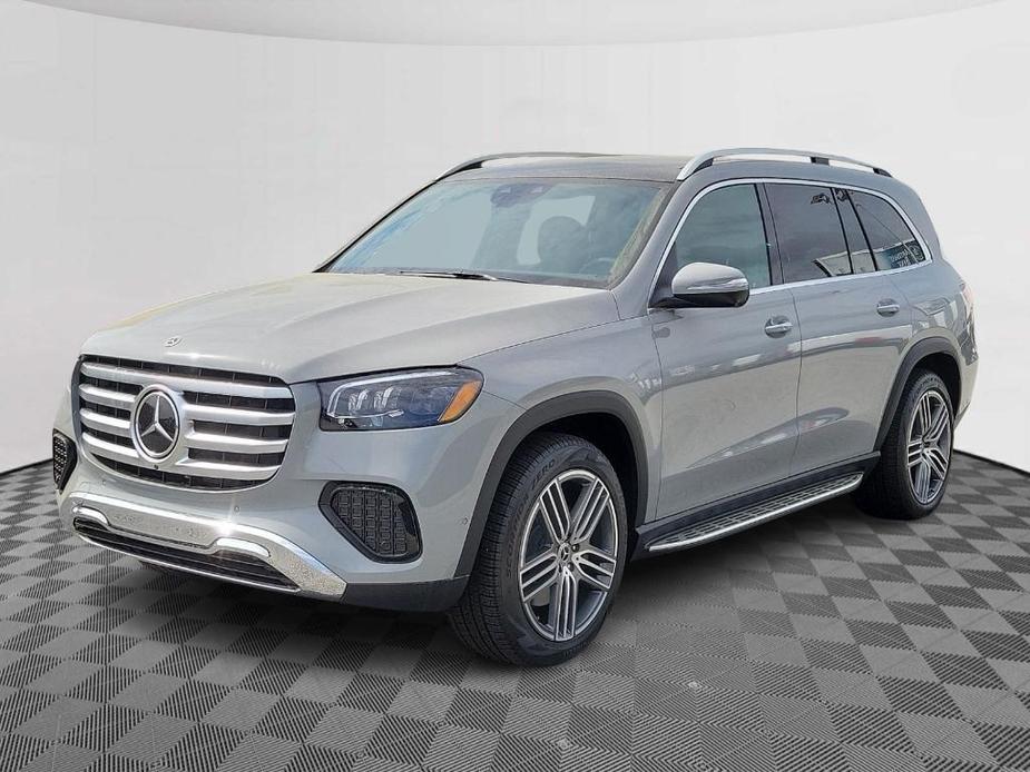 new 2025 Mercedes-Benz GLS 450 car