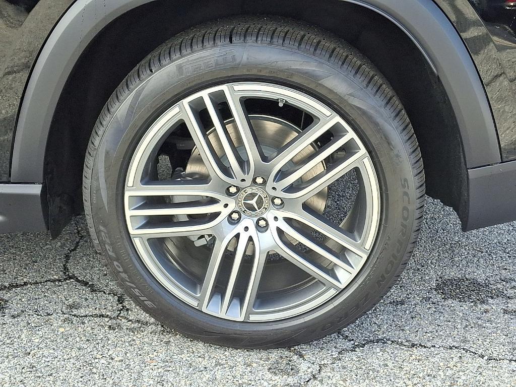 new 2026 Mercedes-Benz GLS 450 car, priced at $111,995