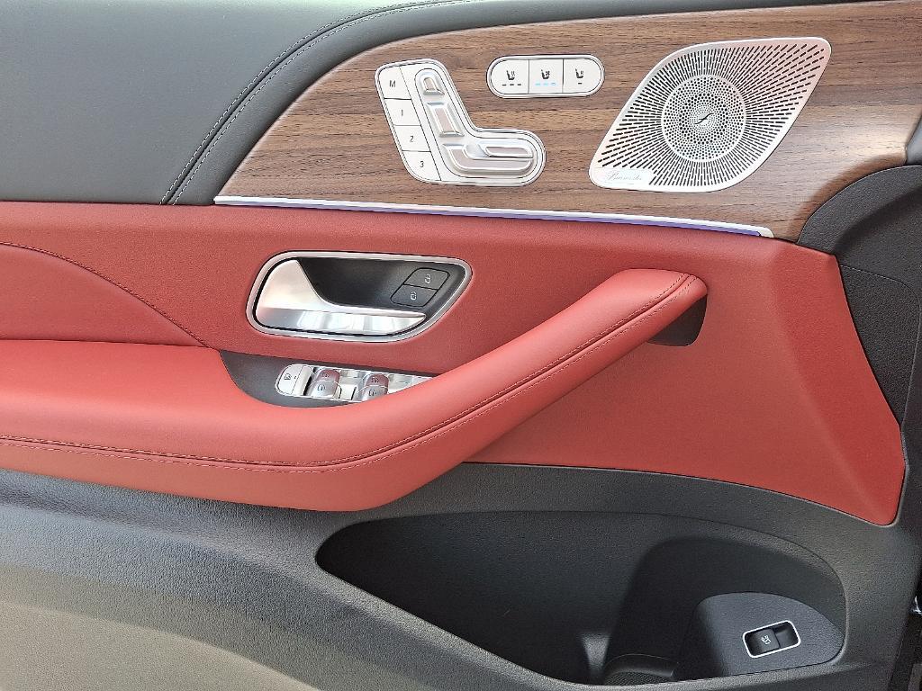 new 2026 Mercedes-Benz GLS 450 car, priced at $111,995