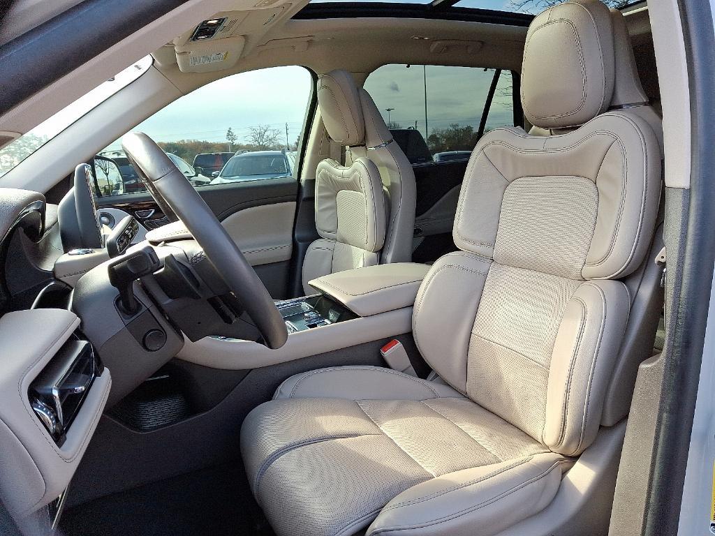 used 2023 Lincoln Aviator car, priced at $49,900