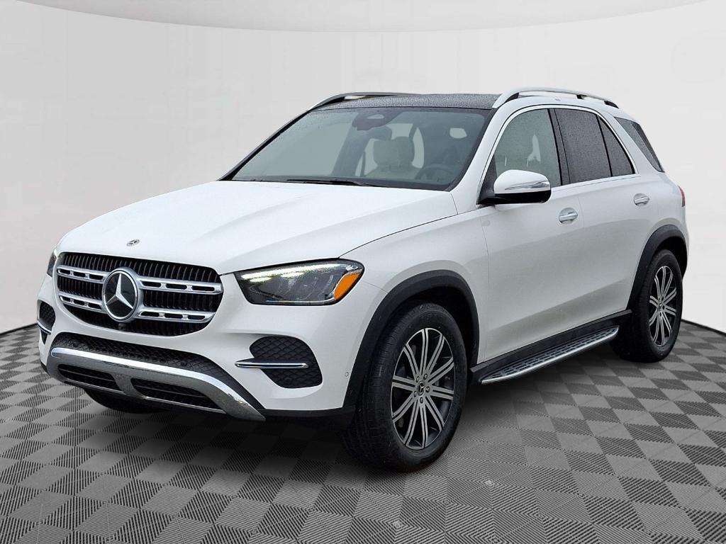 new 2025 Mercedes-Benz GLE 450 car, priced at $77,315