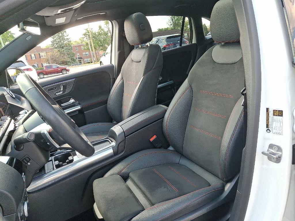 used 2025 Mercedes-Benz GLA 250 car, priced at $44,900