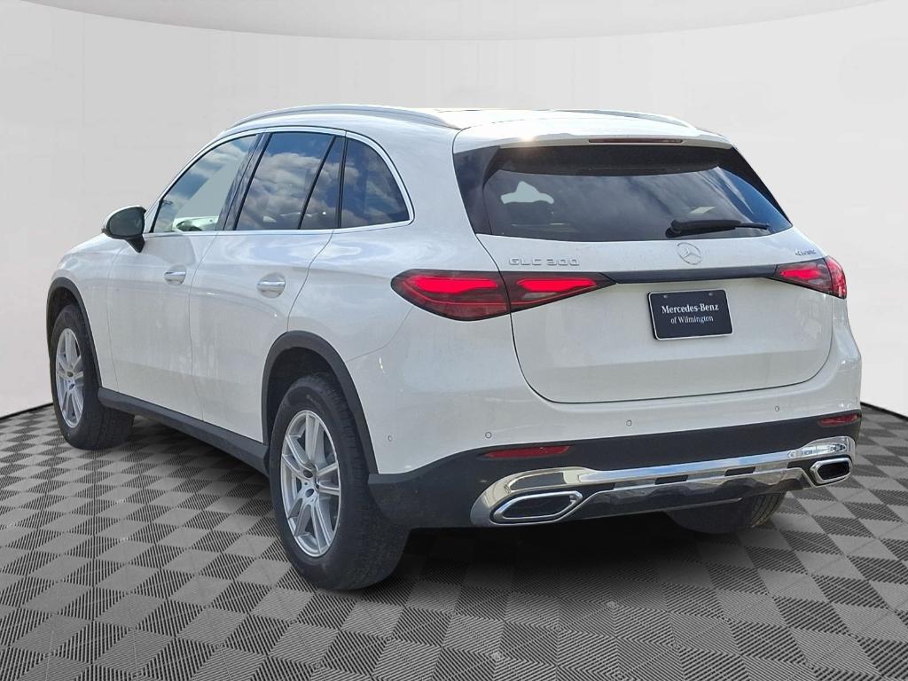 new 2025 Mercedes-Benz GLC 300 car, priced at $54,185