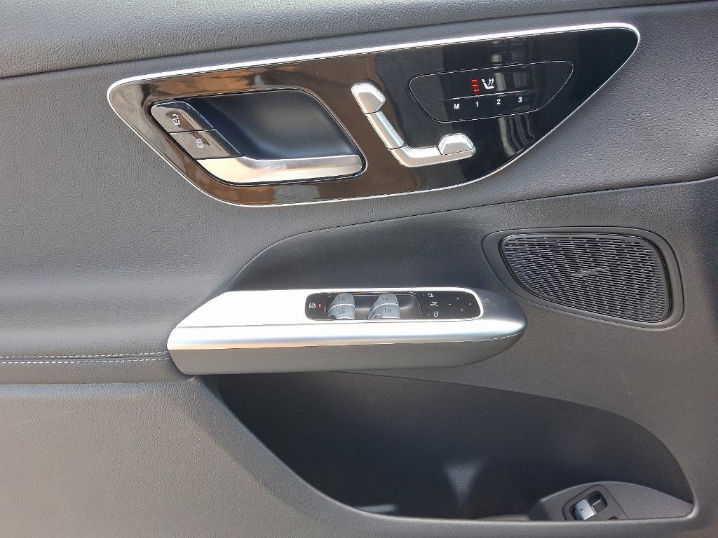 new 2025 Mercedes-Benz GLC 350e car