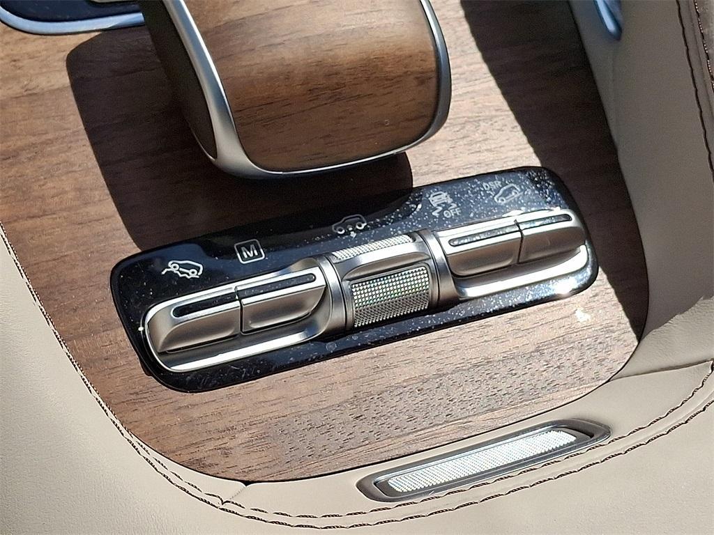 used 2024 Mercedes-Benz Maybach GLS 600 car, priced at $152,900