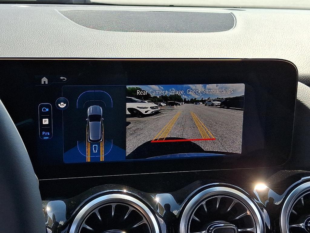new 2025 Mercedes-Benz GLA 250 car, priced at $47,295