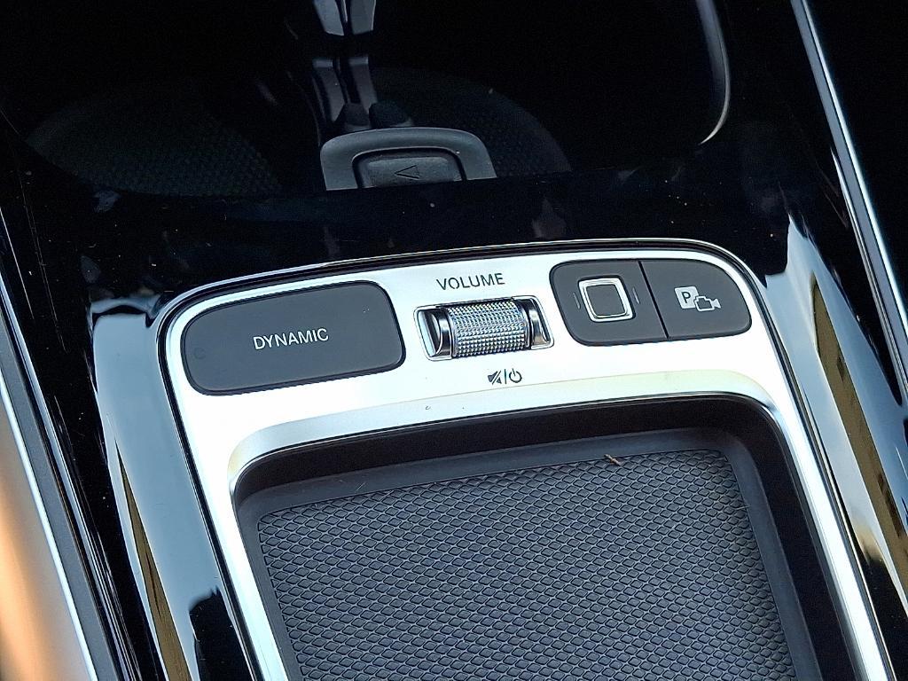 new 2025 Mercedes-Benz GLA 250 car, priced at $47,295