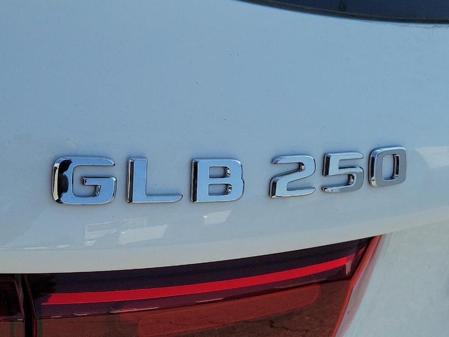 new 2024 Mercedes-Benz GLB 250 car, priced at $54,865