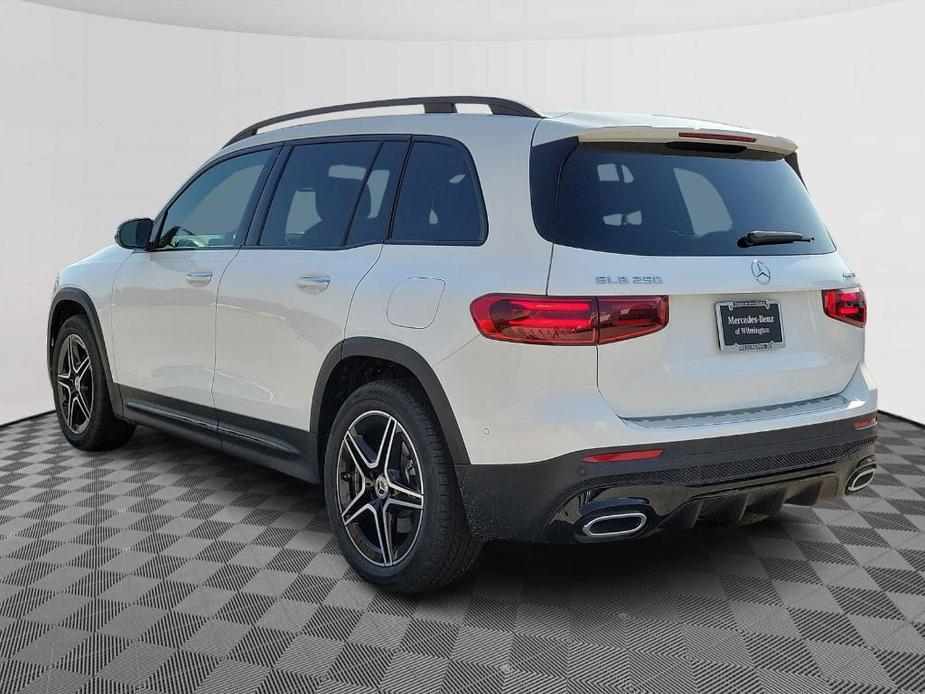 new 2024 Mercedes-Benz GLB 250 car, priced at $54,865
