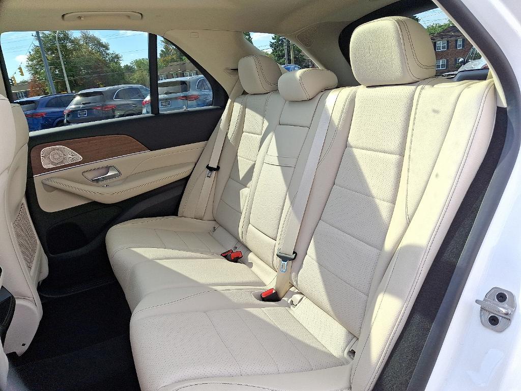 used 2024 Mercedes-Benz GLE 450 car, priced at $62,900