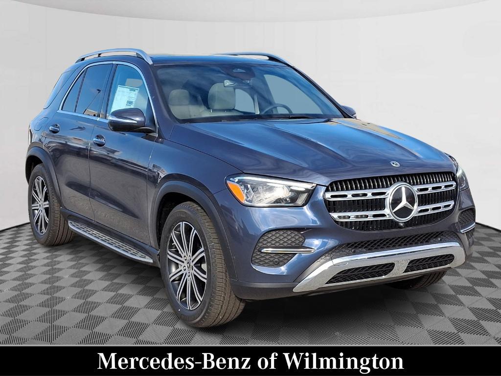 new 2025 Mercedes-Benz GLE 450 car, priced at $77,315